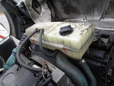 Volvo VNL Radiator Overflow Bottle / Surge Tank