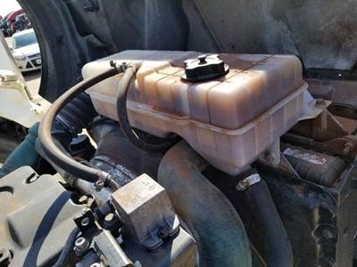 Volvo VNL Radiator Overflow Bottle / Surge Tank