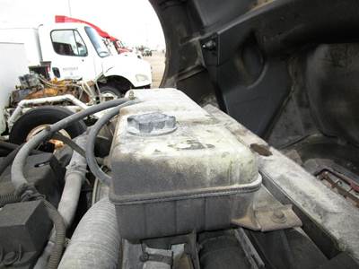 Volvo VNL Radiator Overflow Bottle / Surge Tank