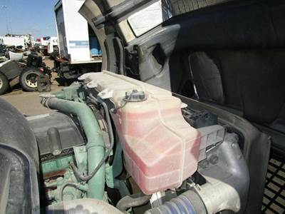 Volvo VNL Radiator Overflow Bottle / Surge Tank