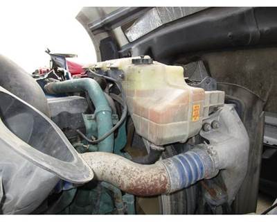 Volvo VNL Radiator Overflow Bottle / Surge Tank