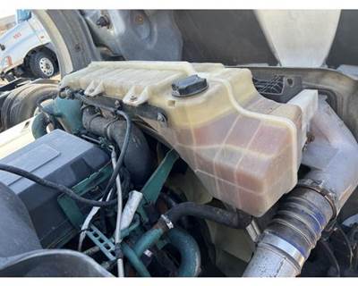 Volvo VNL Radiator Overflow Bottle / Surge Tank