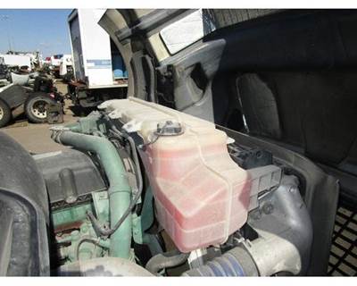 Volvo VNL Radiator Overflow Bottle / Surge Tank