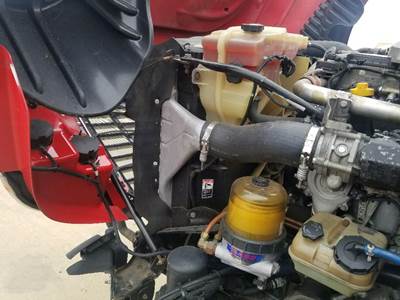 Freightliner Cascadia Radiator for a Freightliner CASCADIA 125