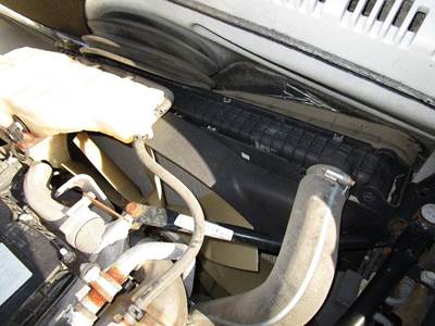 Freightliner Cascadia Radiator for a Freightliner CASCADIA 125