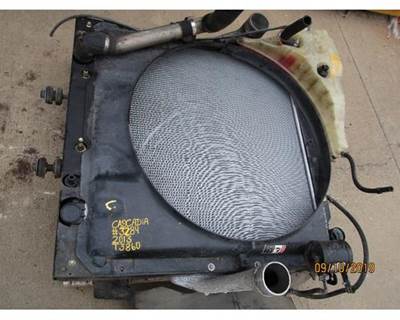 Freightliner Cascadia Radiator for a Freightliner CASCADIA 125