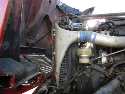 Freightliner Century Class Radiator for a Freightliner ST120
