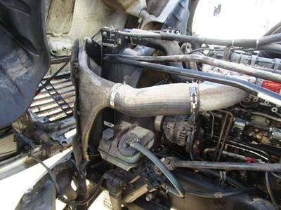 Freightliner Columbia Radiator for a Freightliner COLUMBIA 120