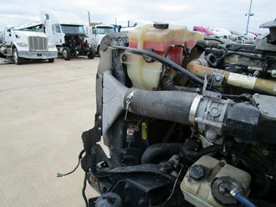 Freightliner Columbia Radiator for a Freightliner COLUMBIA 120