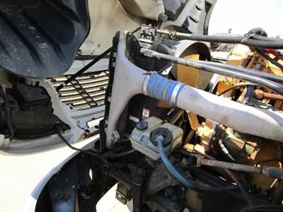 Freightliner Columbia Radiator for a Freightliner COLUMBIA 120