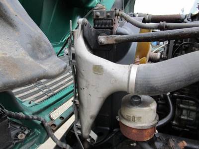 Freightliner Columbia Radiator for a Freightliner COLUMBIA 120