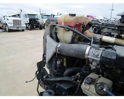 Freightliner Columbia Radiator for a Freightliner COLUMBIA 120