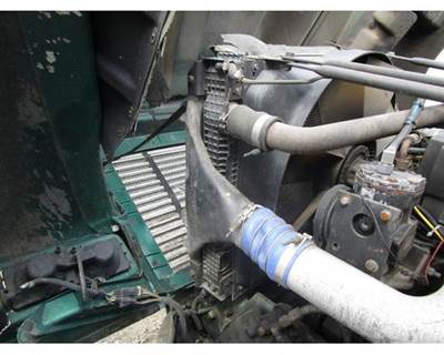 Freightliner FLD112 Radiator for a Freightliner FLD112SD