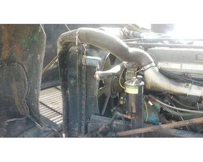 Freightliner FLD132 Radiator for a Freightliner FLD132T