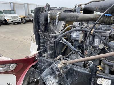 Mack Vision CXN613 Radiator for a Mack CXN613