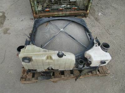 Peterbilt 386 Radiator