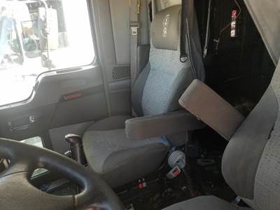 Kenworth T660 Right Seat
