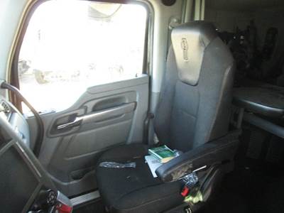 Kenworth T680 Right Seat