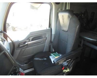 Kenworth T680 Right Seat