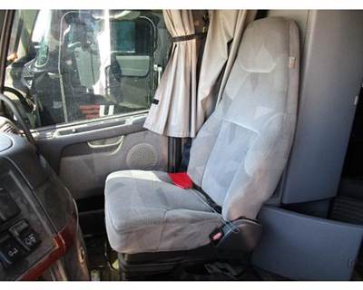 Volvo VNL Right Seat