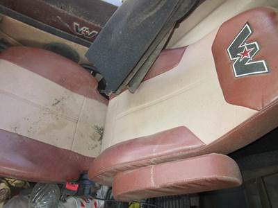 Western Star AIR RIDE Right Seat for a Western Star TR 5700