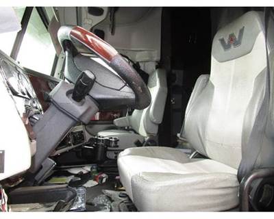 Western Star AIR RIDE Left Seat for a Western Star TR 5700