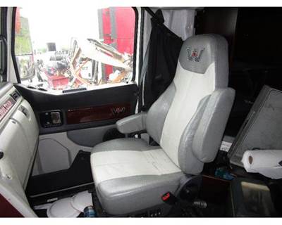 Western Star AIR RIDE Right Seat for a Western Star TR 5700