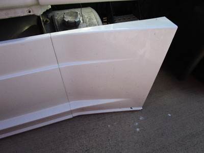 Freightliner Cascadia Left Fairing for a Freightliner CASCADIA 125