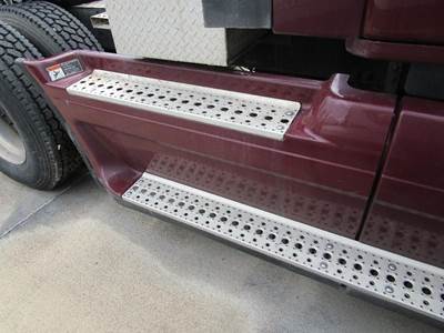 Freightliner Cascadia Right Fairing for a Freightliner CASCADIA 125