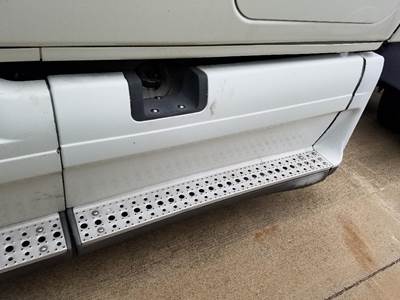 Freightliner Cascadia Left Fairing for a Freightliner CASCADIA 125