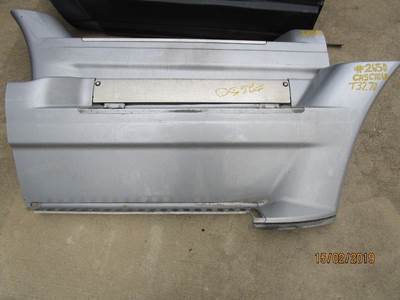 Freightliner Cascadia Right Fairing for a Freightliner CASCADIA 125