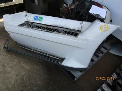 Freightliner Cascadia Right Fairing for a Freightliner CASCADIA 125