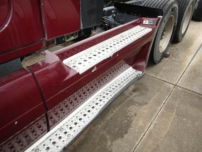 Freightliner Cascadia Left Fairing for a Freightliner CASCADIA 125