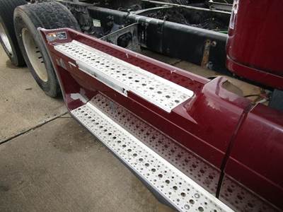 Freightliner Cascadia Right Fairing for a Freightliner CASCADIA 125