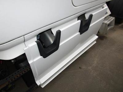 Freightliner Cascadia Left Fairing for a Freightliner CASCADIA 132