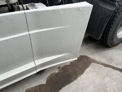 Freightliner Cascadia Left Fairing for a Freightliner CASCADIA 125