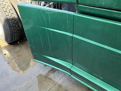 Freightliner Cascadia Right Fairing for a Freightliner CASCADIA 125