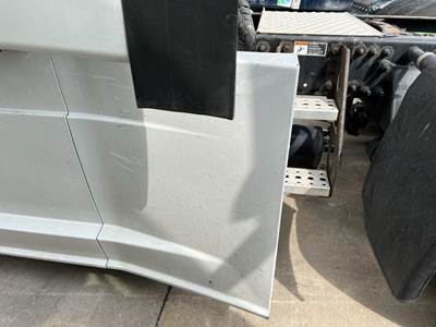 Freightliner Cascadia Left Fairing for a Freightliner CASCADIA 125