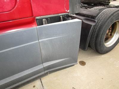 Freightliner Cascadia Left Fairing for a Freightliner CASCADIA 125