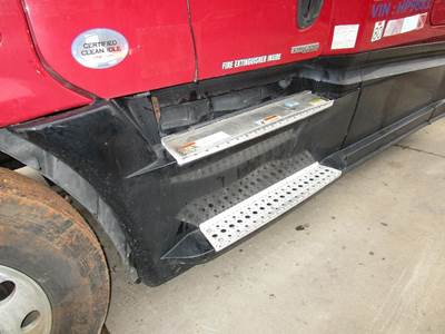 Freightliner Cascadia Left Fairing for a Freightliner CASCADIA 125