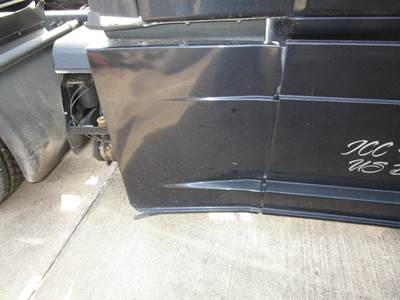 Freightliner Cascadia Right Fairing for a Freightliner CASCADIA 125