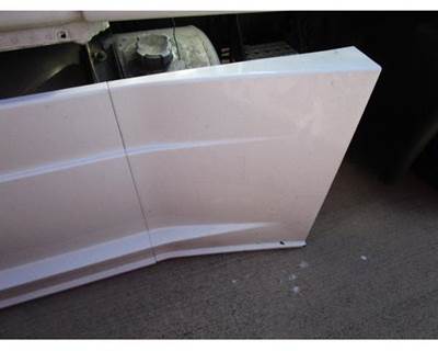 Freightliner Cascadia Left Fairing for a Freightliner CASCADIA 125
