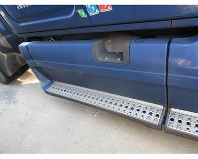 Freightliner Cascadia Right Fairing for a Freightliner CASCADIA 125
