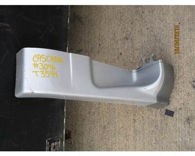 Freightliner Cascadia Right Fairing for a Freightliner CASCADIA 125