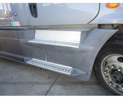 Freightliner Cascadia Right Fairing for a Freightliner CASCADIA 125