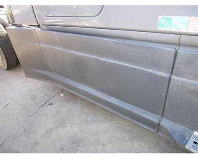 Freightliner Cascadia Right Fairing for a Freightliner CASCADIA 125