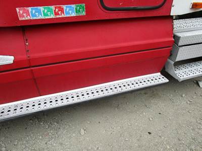 Freightliner Columbia 120 Left Fairing