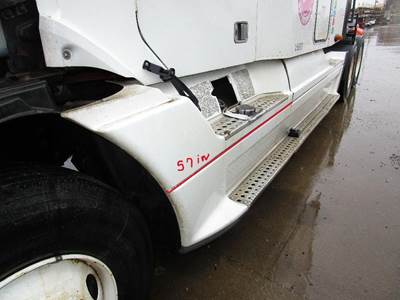 Freightliner Columbia Left Fairing for a Freightliner COLUMBIA 120