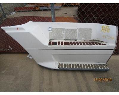 Freightliner Columbia Fairing for a Freightliner COLUMBIA 120