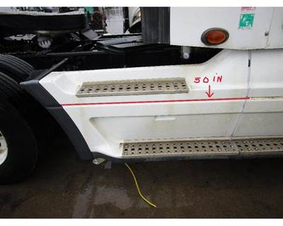 Freightliner Columbia Right Fairing for a Freightliner COLUMBIA 120